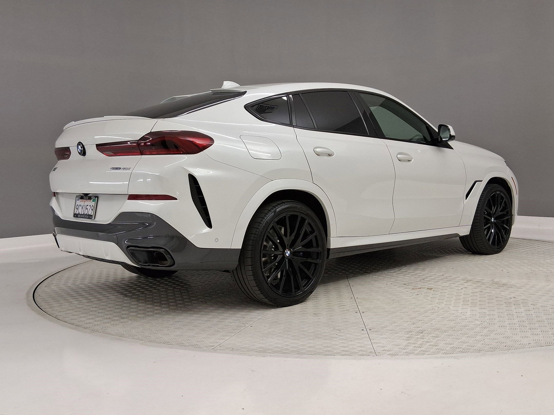 Used 2020 BMW X6 sDrive40i w/ M Sport Package image 7