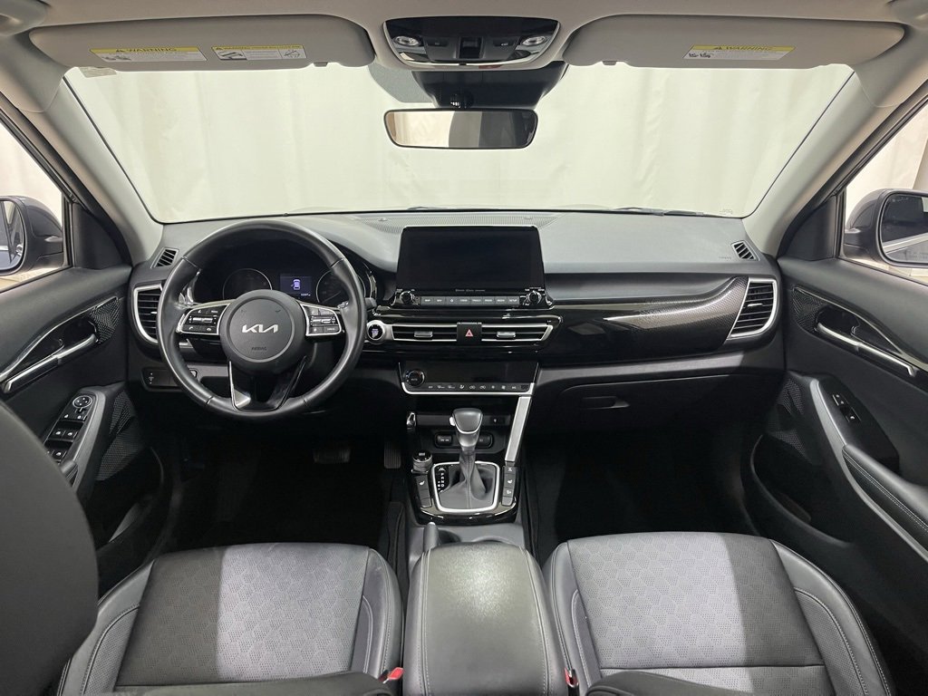 Used 2023 Kia Seltos EX image 21