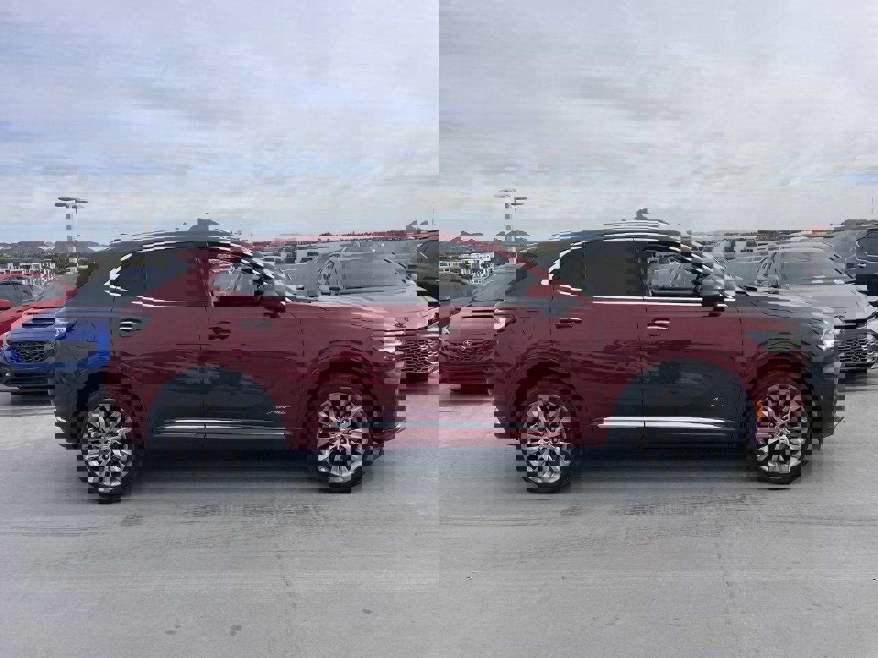 Used 2022 Buick Envision Avenir w/ Safety Package image 3