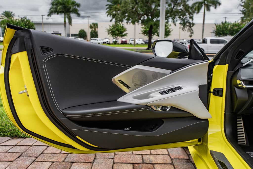 Used 2023 Chevrolet Corvette Stingray Preferred Conv w/ Z51 Performance Package RWD image 18