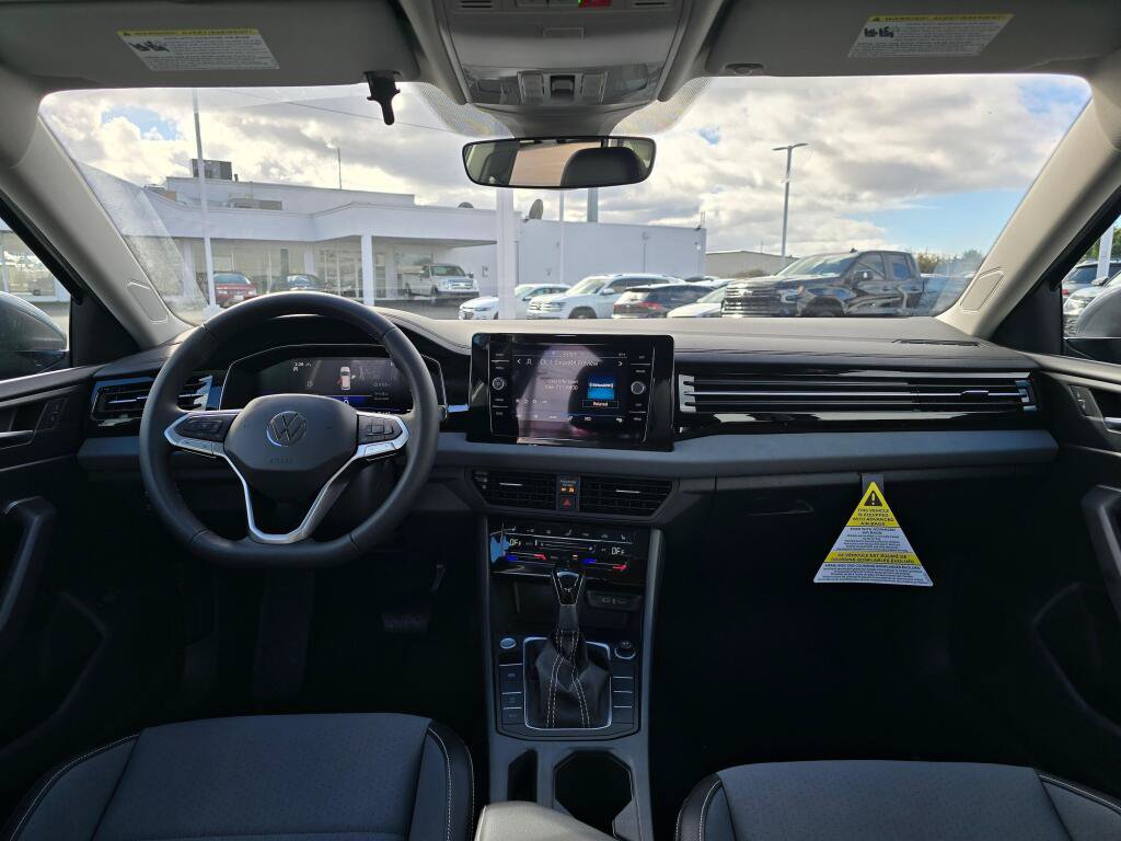 New 2026 Volkswagen Jetta SE FWD image 34