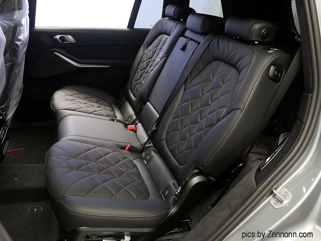 Used 2026 BMW X7 xDrive40i w/ M Sport Package image 12