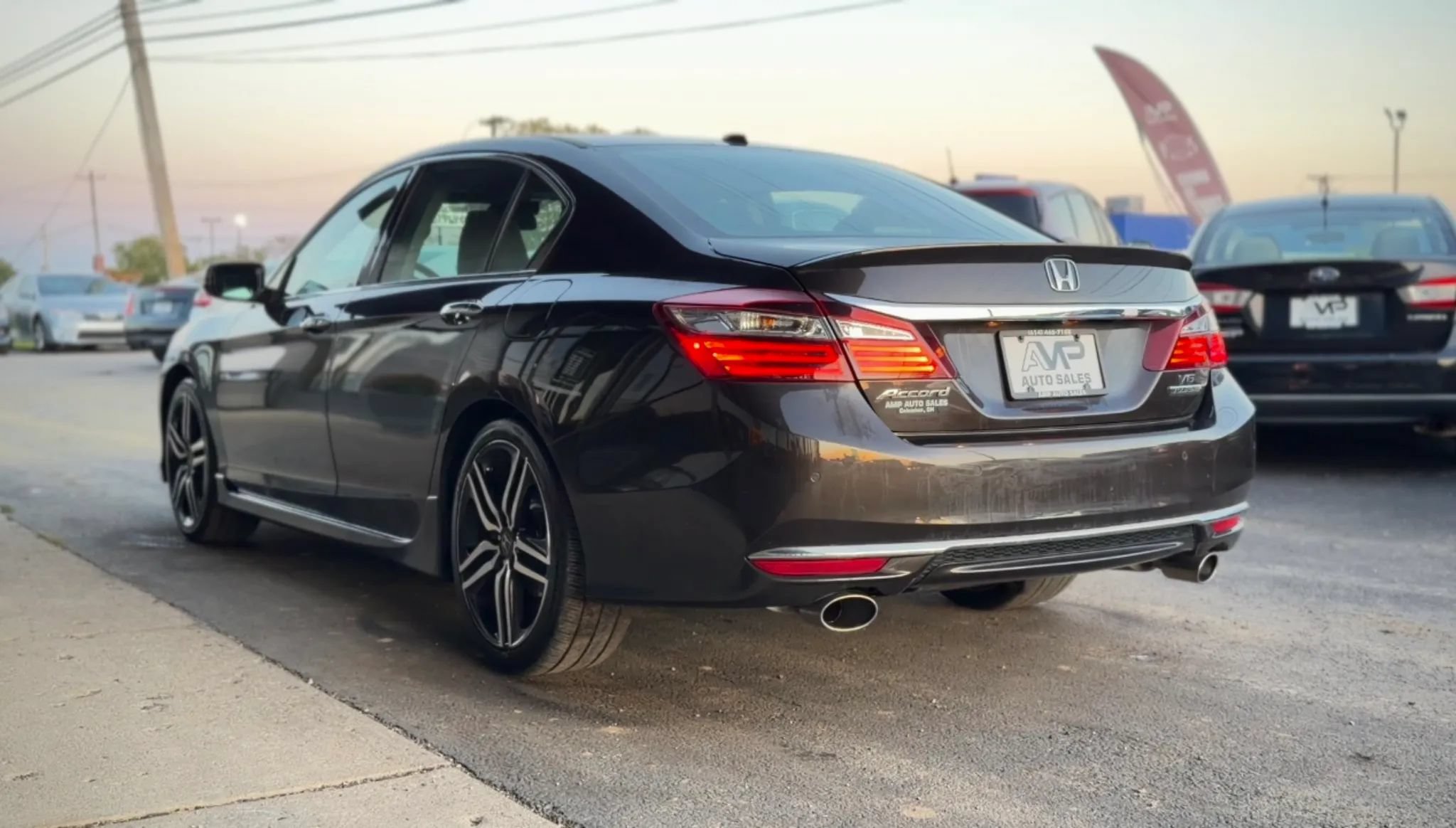 Used 2016 Honda Accord Touring image 4