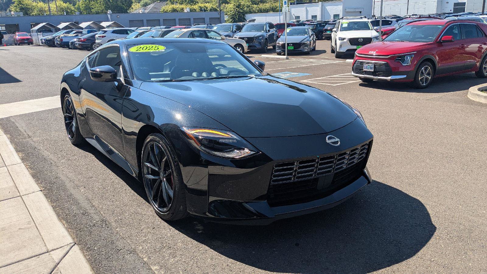 Used 2025 Nissan Z Performance w/ Floor Mat Package RWD image 8