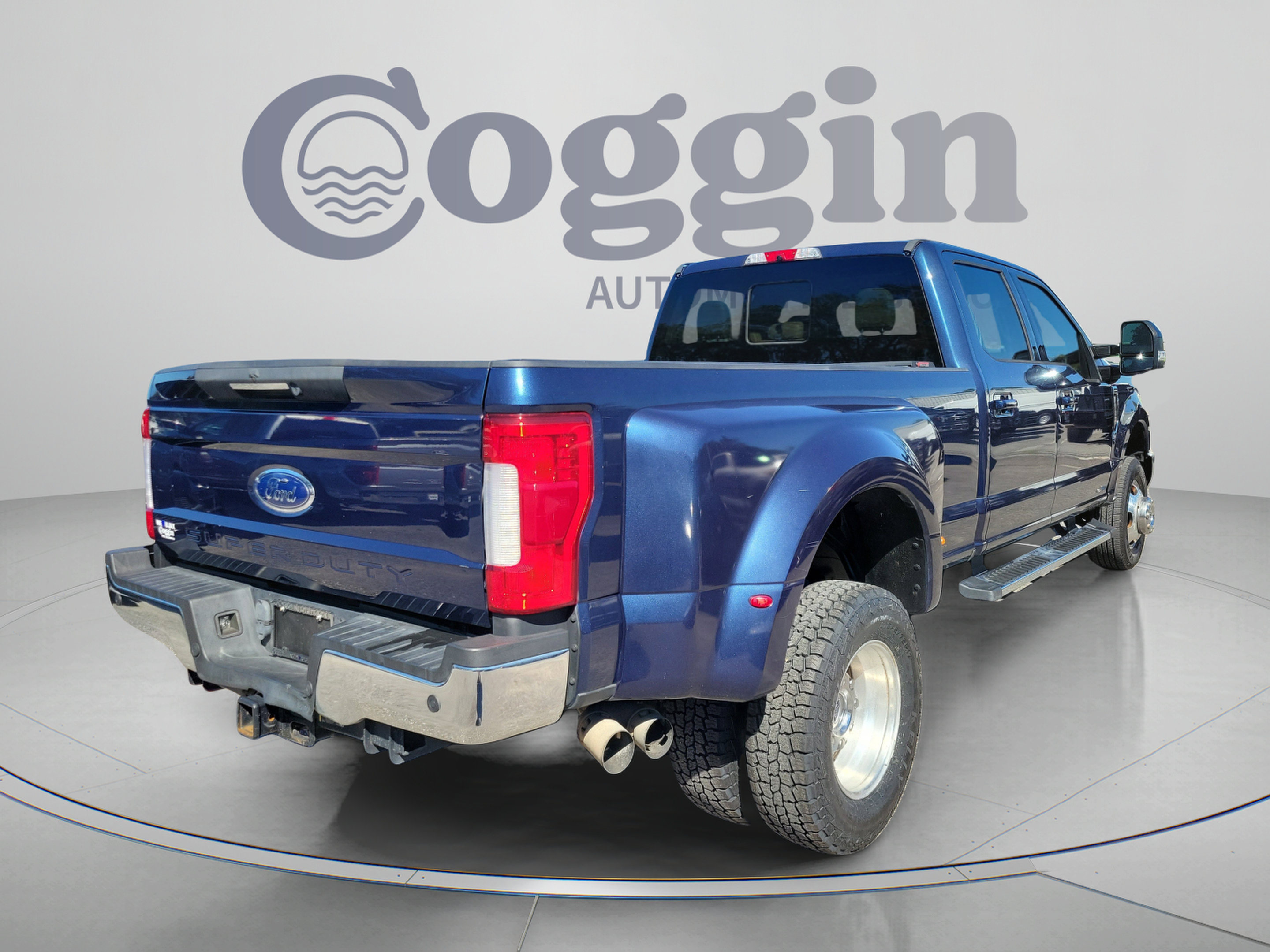 Used 2019 Ford F350 Lariat w/ Lariat Ultimate Package AWD/4WD image 3