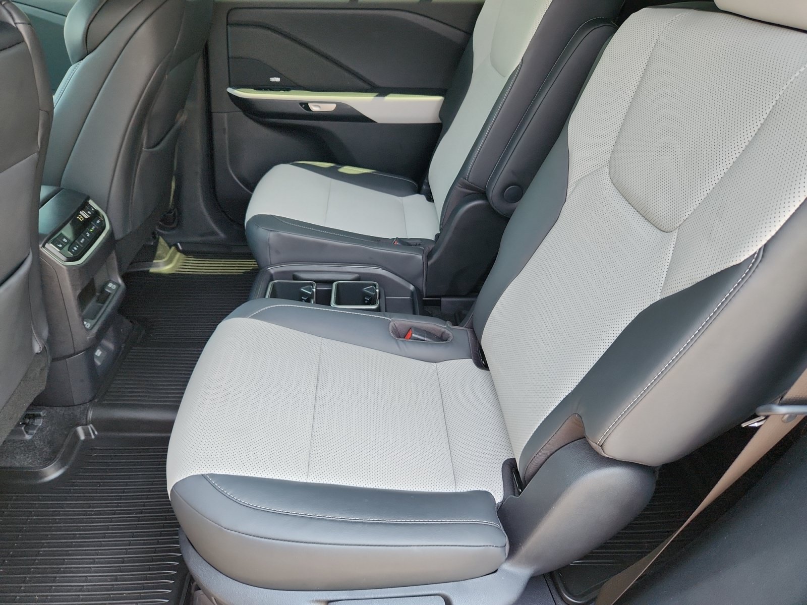 Certified 2026 Lexus TX 500h AWD w/ Technology Package image 17