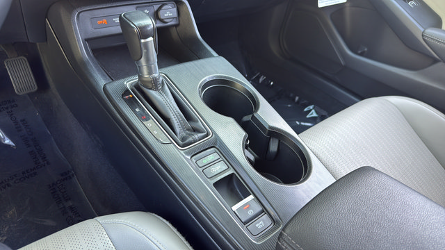 Used 2024 Honda Civic EX-L image 23