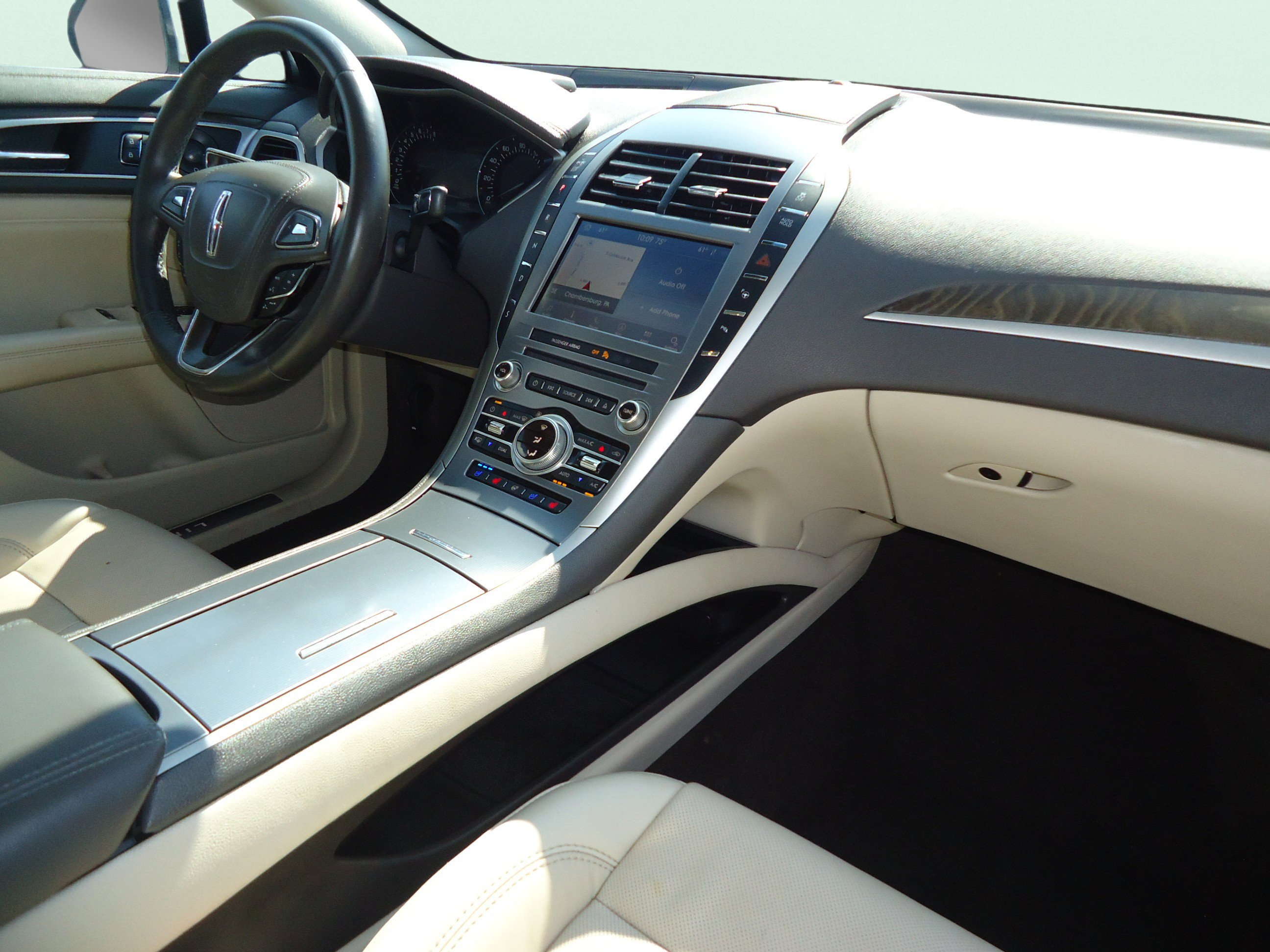 Used 2020 Lincoln MKZ Reserve w/ Monochromatic Package AWD/4WD image 30