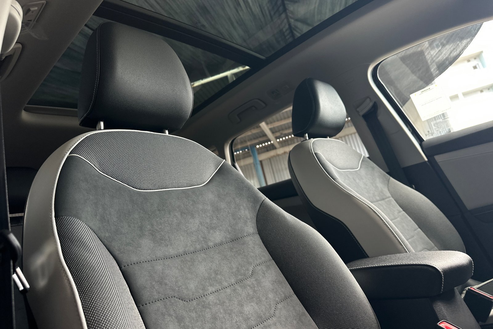 New 2026 Volkswagen Taos SE FWD image 15