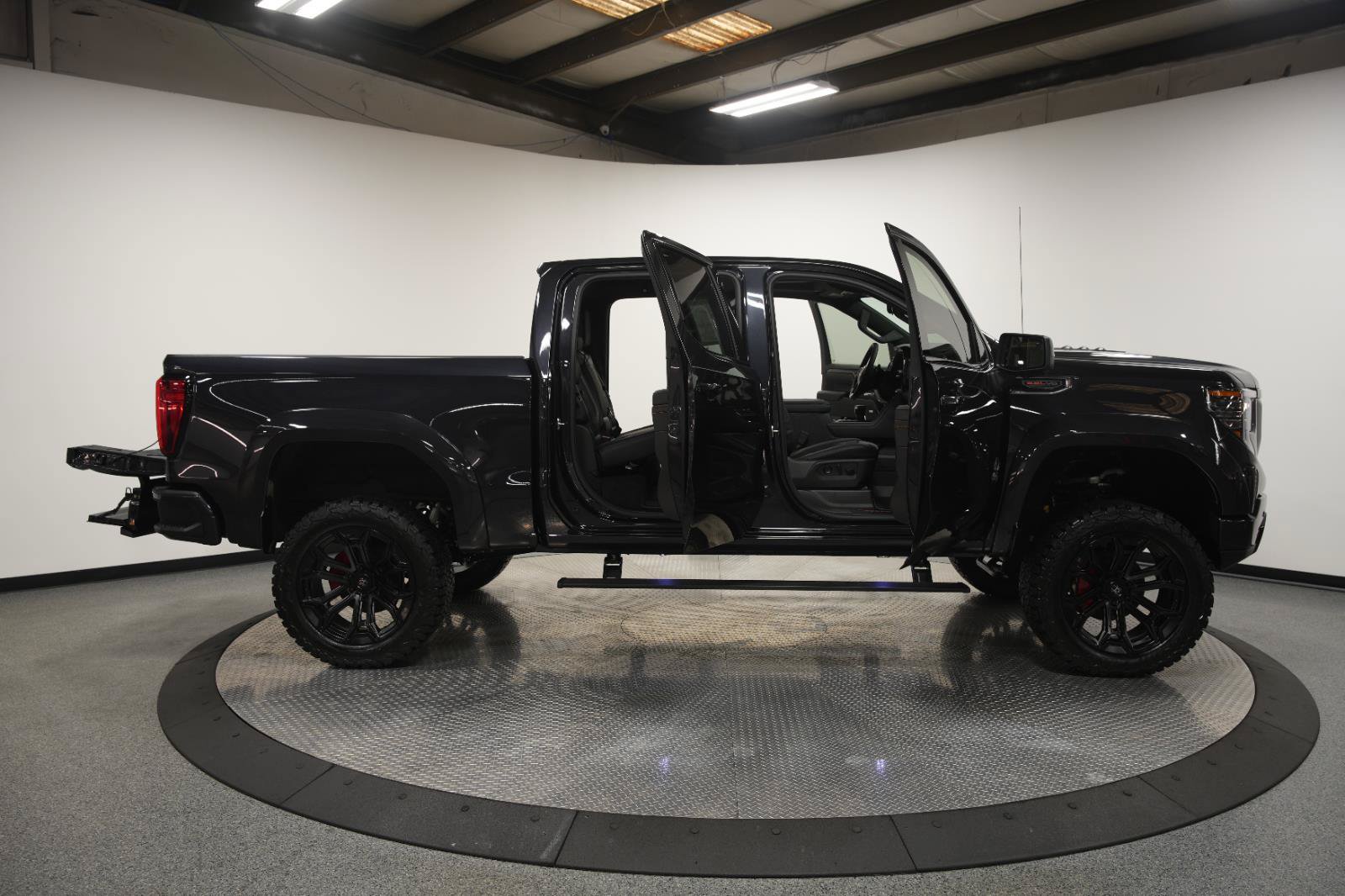 New 2026 GMC Sierra 1500 AT4 w/ AT4 Premium Package AWD/4WD image 13