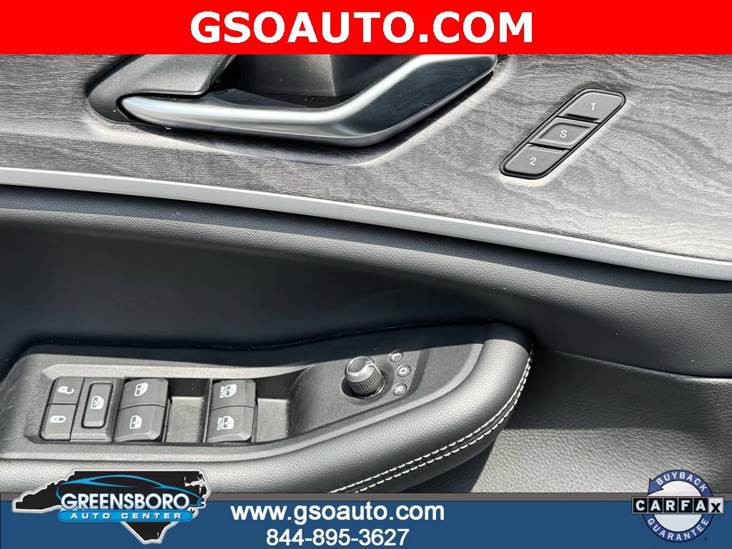 Used 2023 Jeep Grand Cherokee Limited image 13