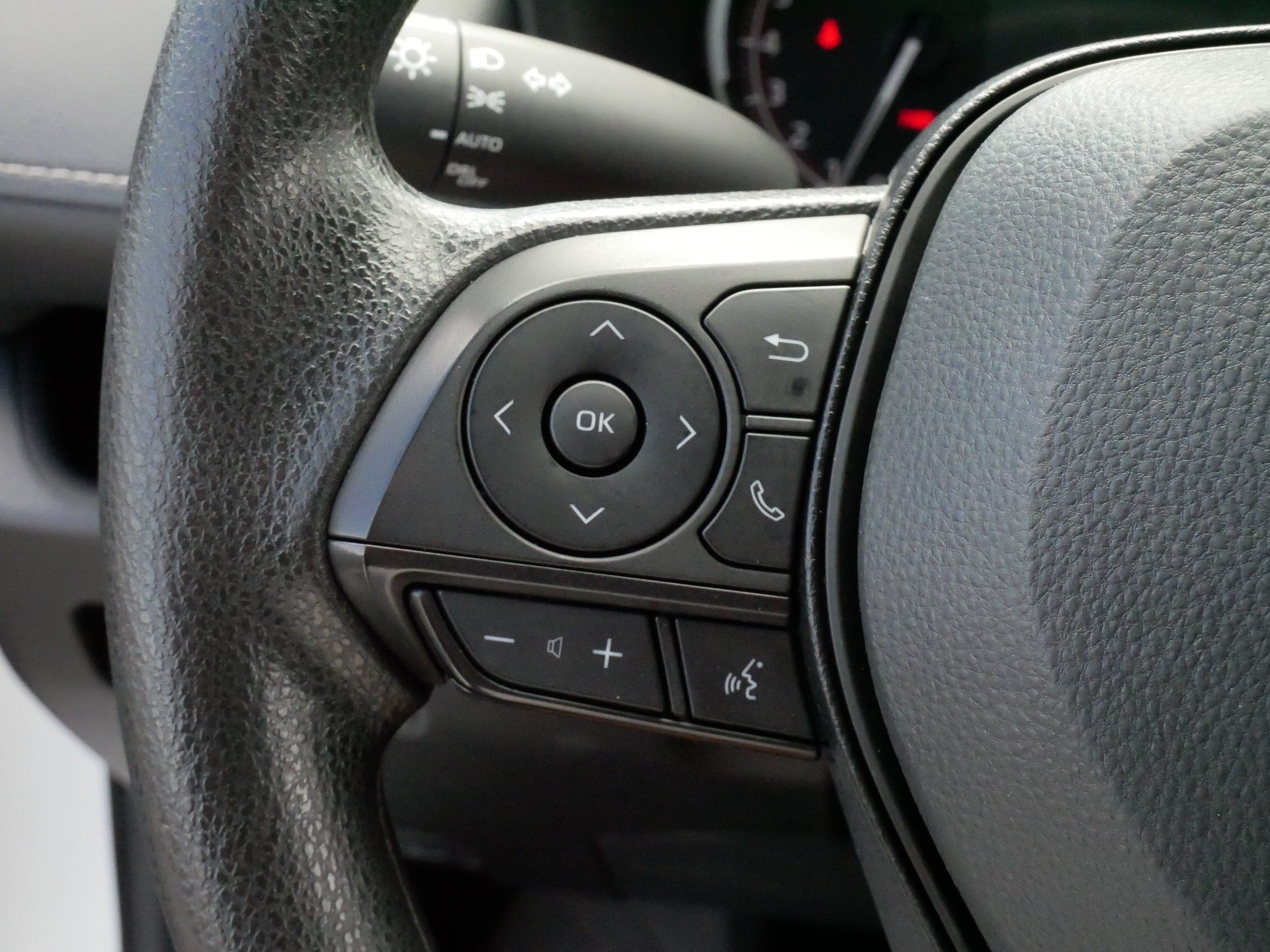 Certified 2025 Toyota RAV4 XLE AWD/4WD image 26
