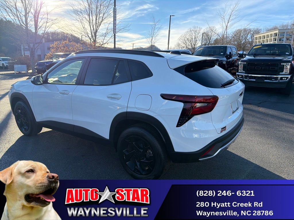 New 2025 Chevrolet Trax LT w/ LT Convenience Package FWD image 6
