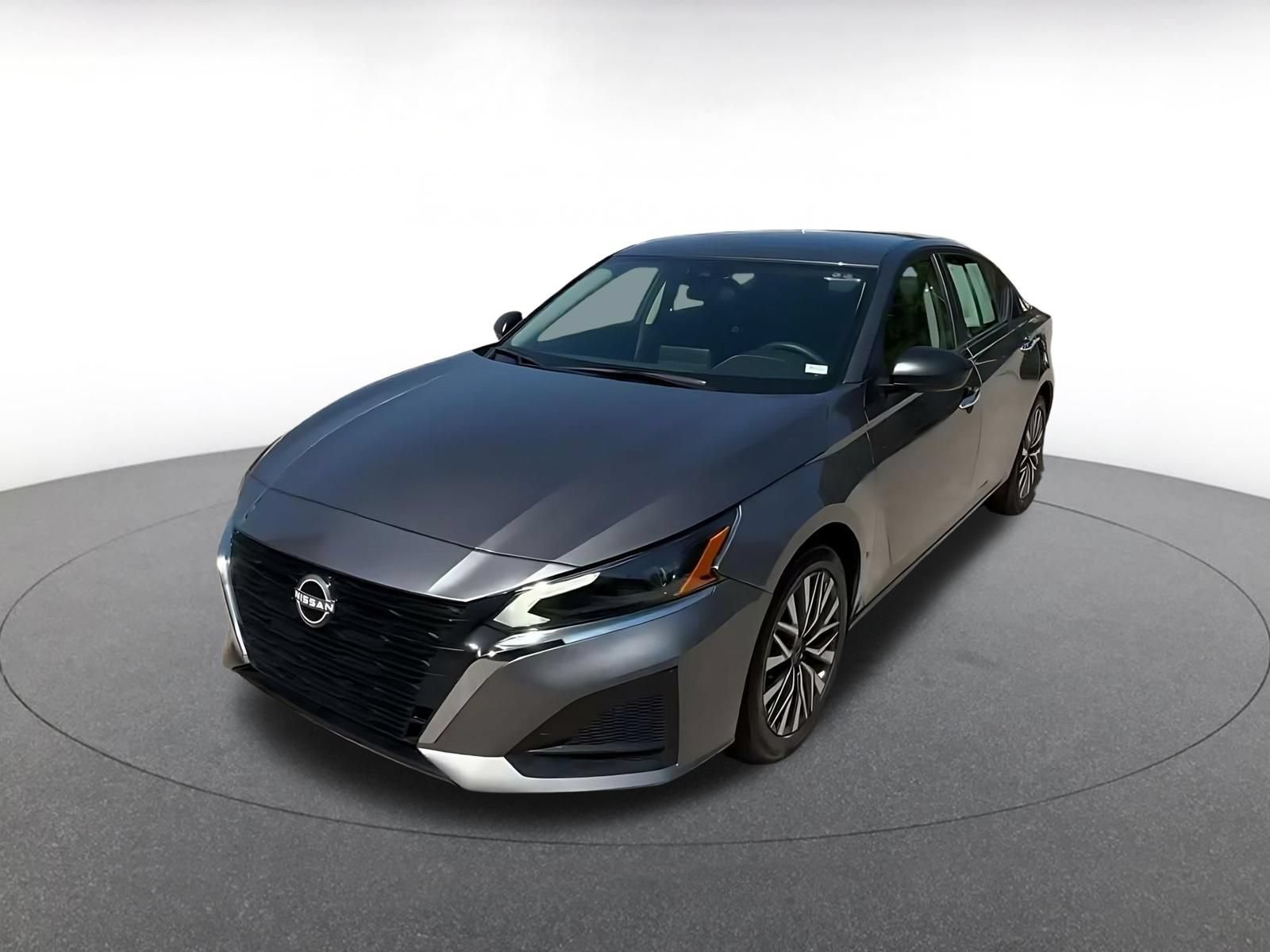 Used 2025 Nissan Altima 2.5 SV FWD image 6