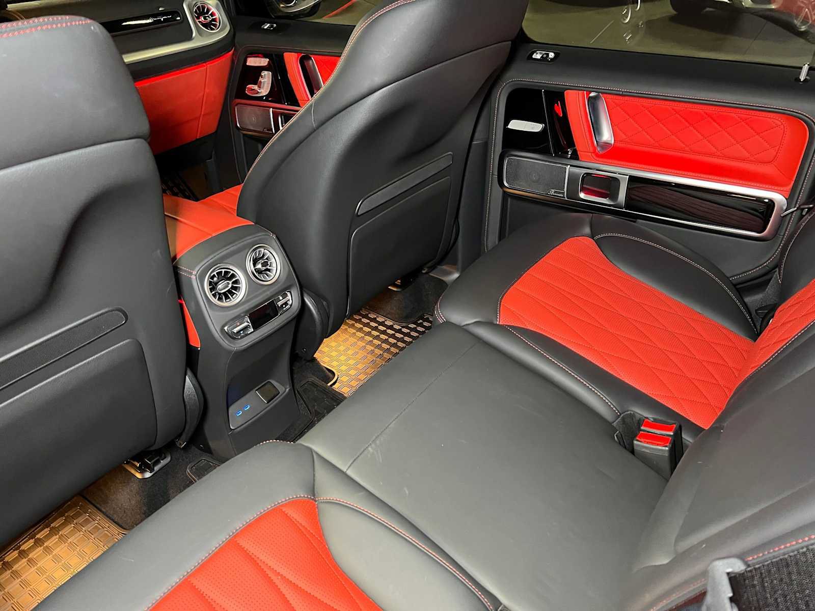 Used 2025 Mercedes-Benz G 63 AMG 4MATIC image 22