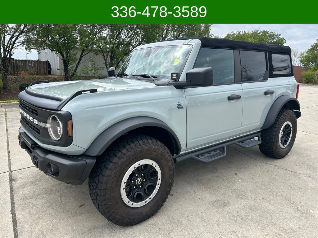 Used 2022 Ford Bronco Black Diamond w/ Sasquatch Package image 1