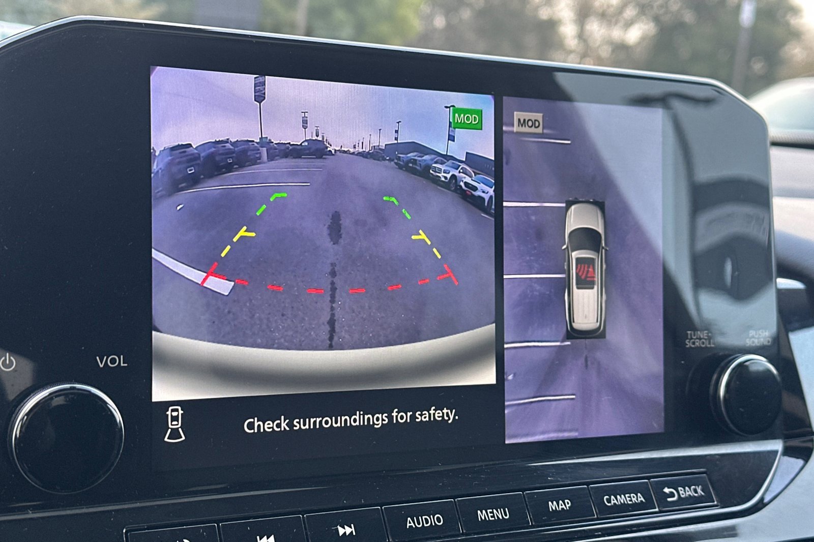 Used 2023 Nissan Pathfinder Platinum image 29