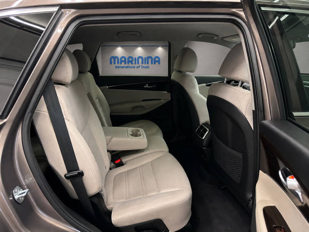 Used 2019 Kia Sorento AWD image 26