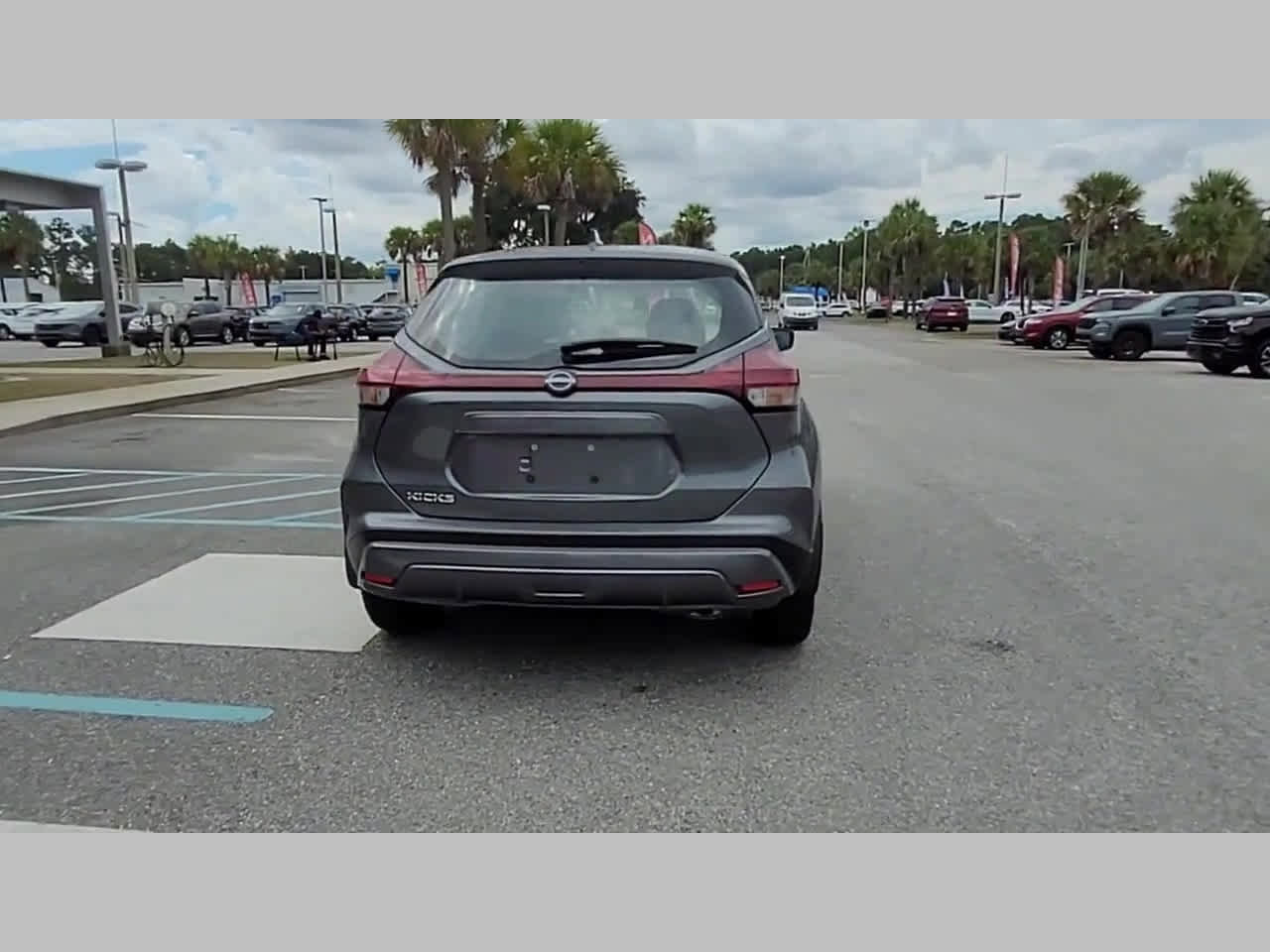 New 2025 Nissan Kicks Play S image 31