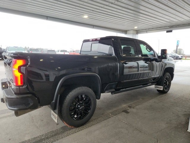 Used 2024 Chevrolet Silverado 2500 High Country w/ High Country Premium Package image 5