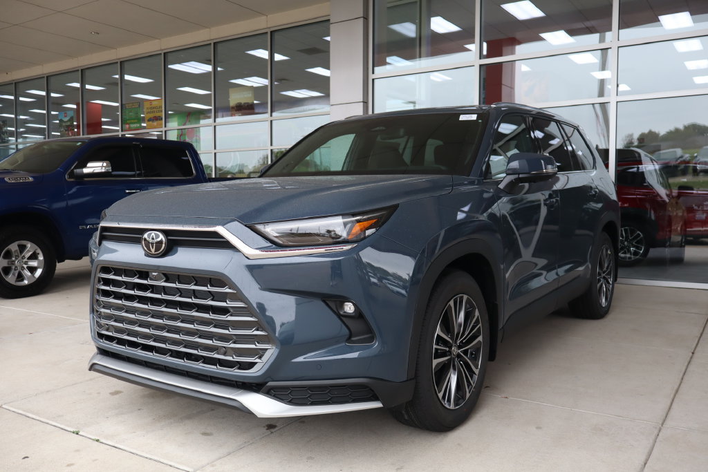 New 2026 Toyota Grand Highlander AWD Hybrid image 3