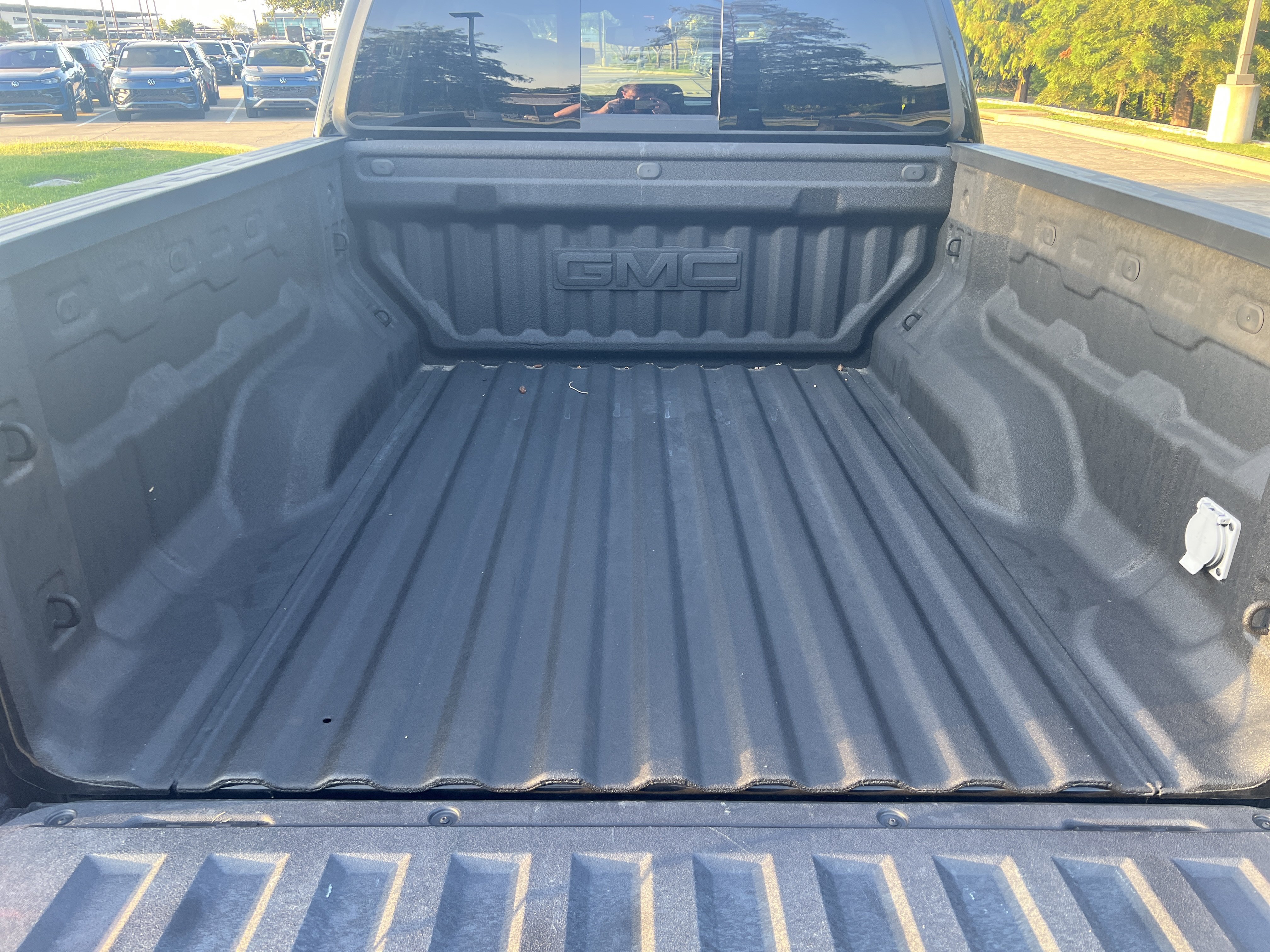 Used 2024 GMC Canyon AT4 w/ Technology Package AWD/4WD image 30