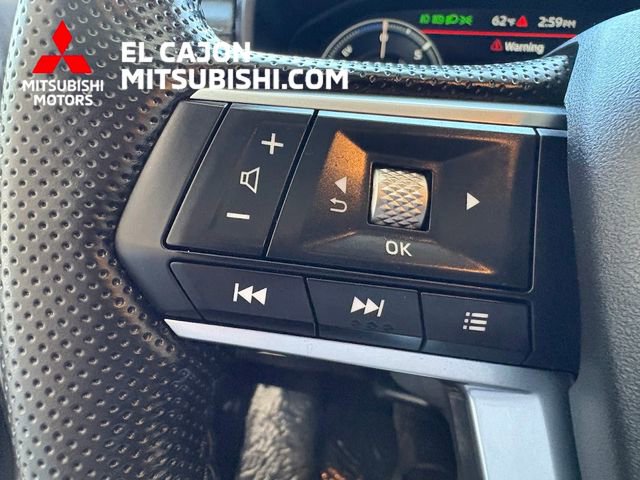 Used 2025 Mitsubishi Outlander SE image 19