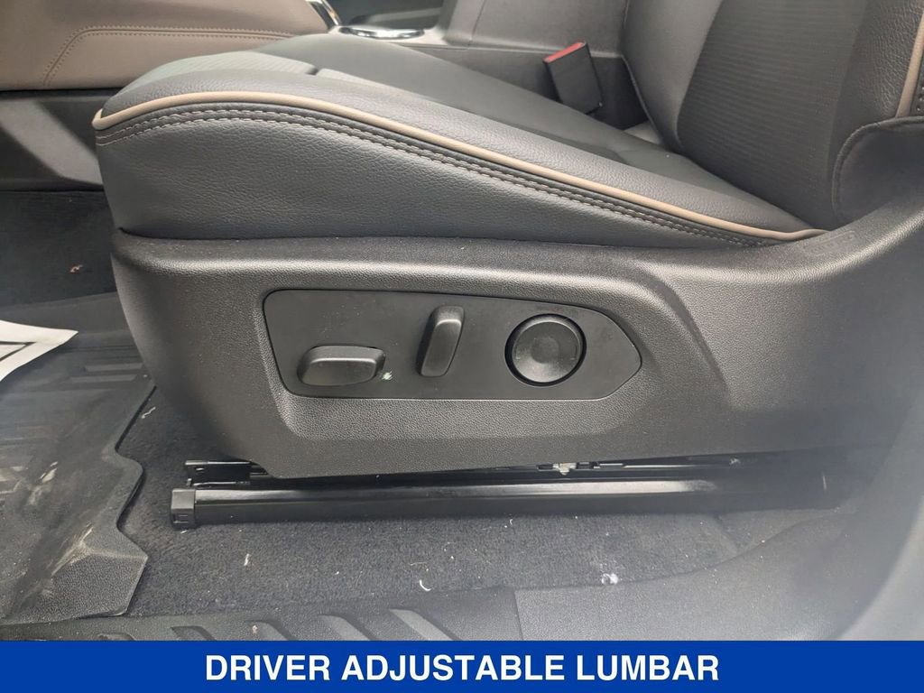 New 2025 GMC Canyon Denali image 16