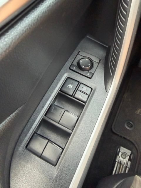 Used 2019 Toyota RAV4 XLE AWD/4WD image 17
