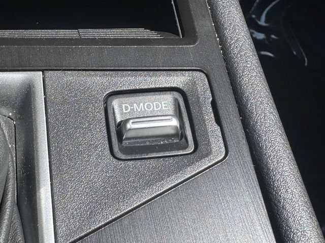 Used 2025 Nissan Kicks S AWD/4WD image 30