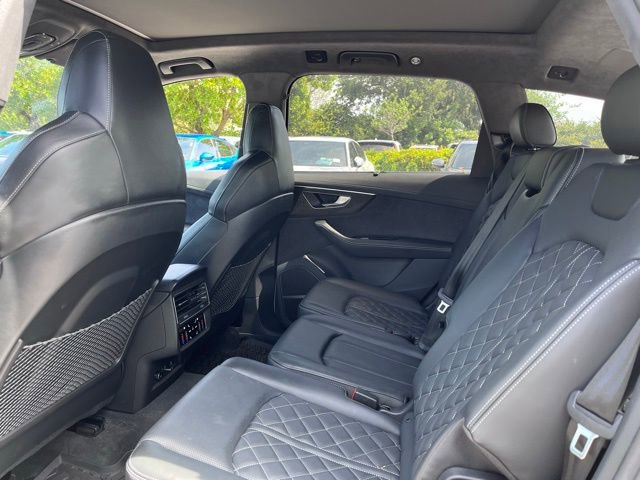 Used 2023 Audi SQ7 Prestige AWD/4WD image 9