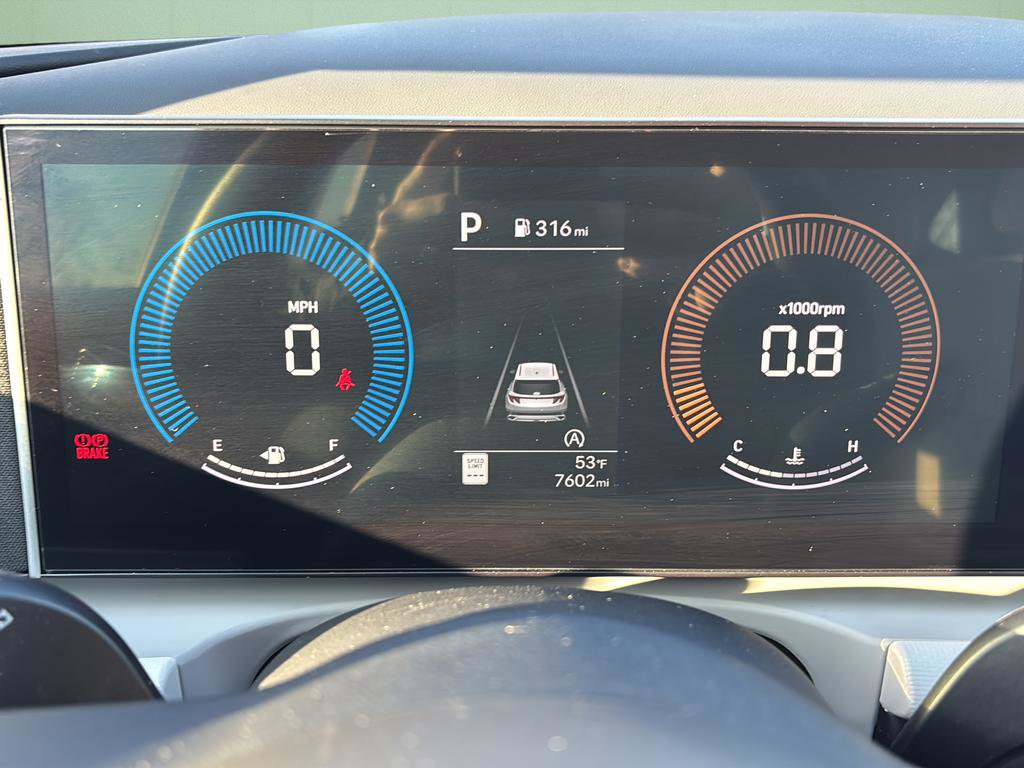 Certified 2025 Hyundai Tucson SE FWD image 28