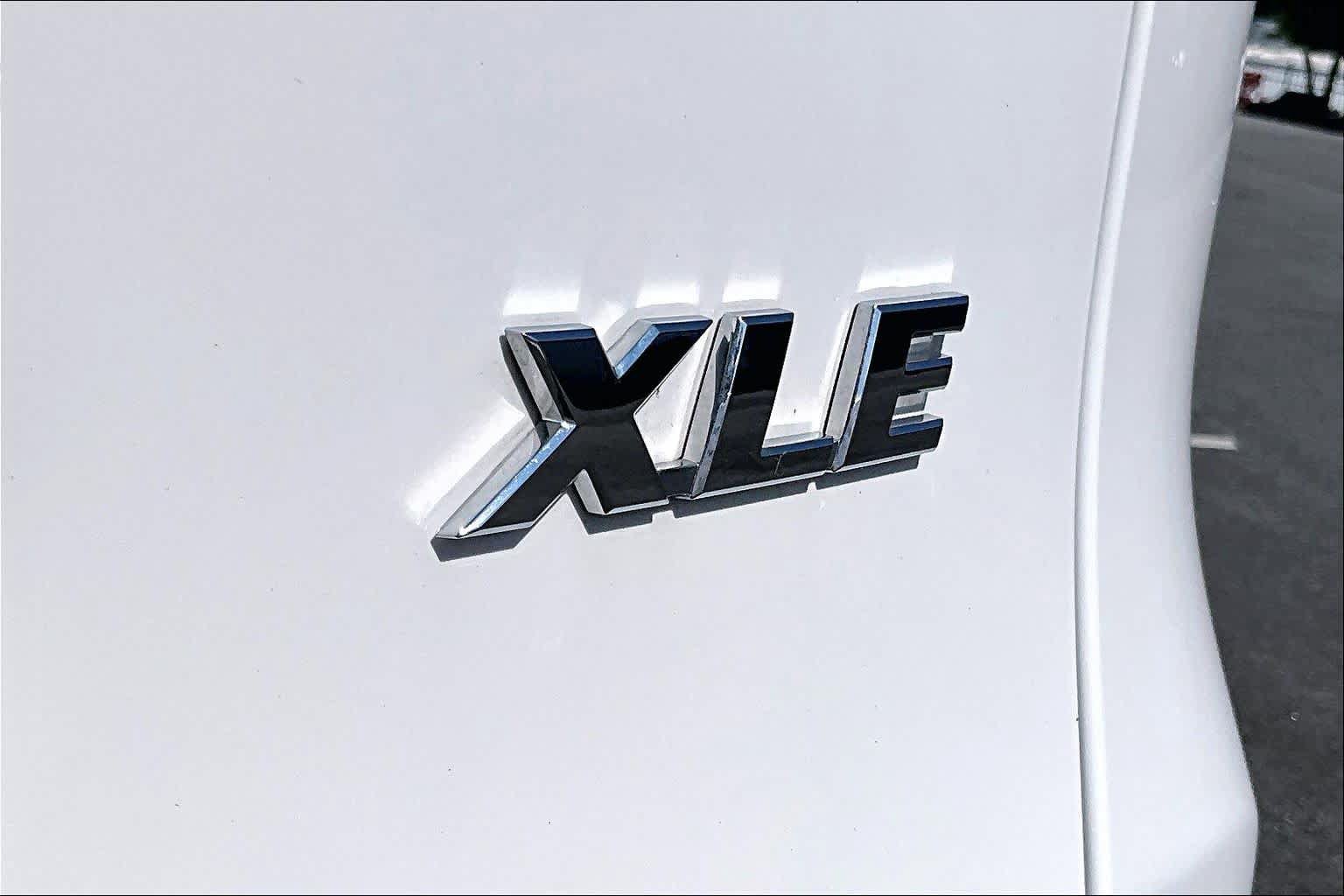 Certified 2024 Toyota RAV4 XLE FWD image 10