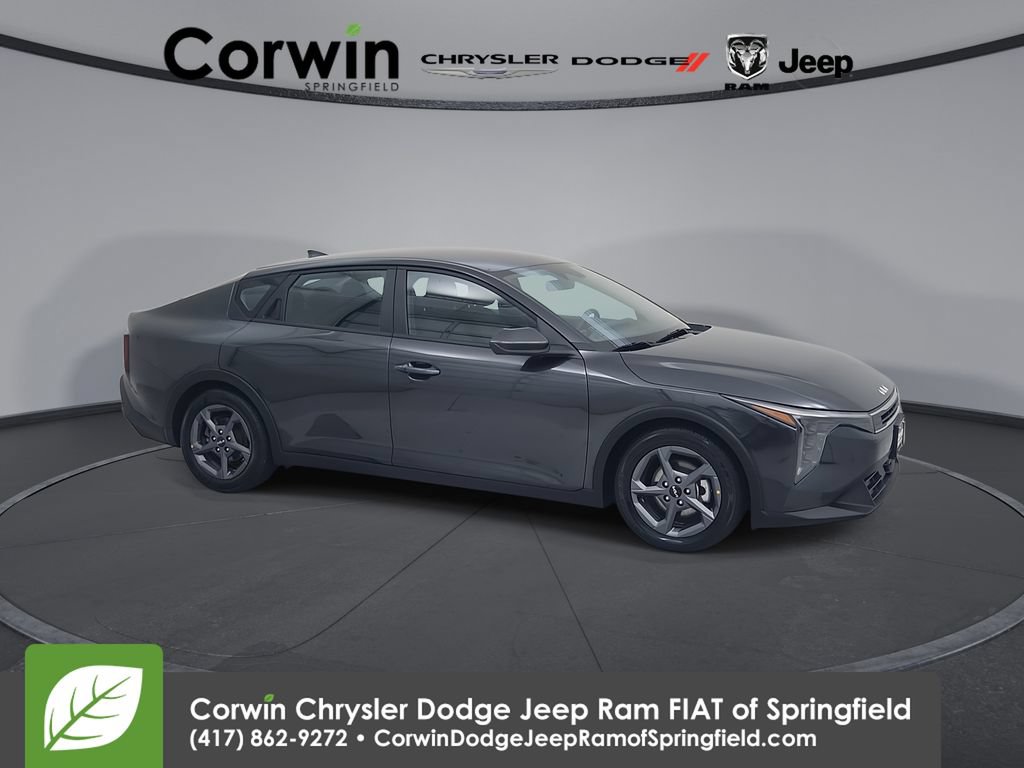 Used 2025 Kia K4 FWD image 1