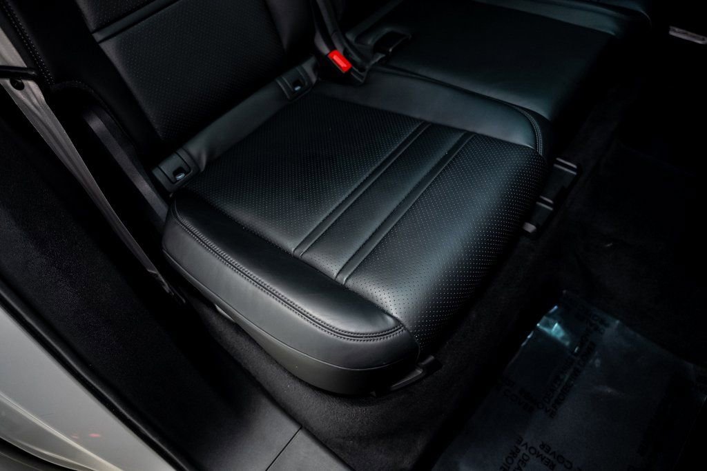 Used 2022 Porsche Cayenne S Platinum image 33