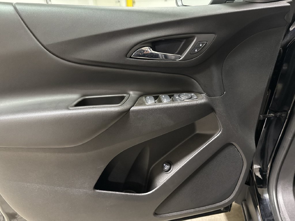 Used 2024 Chevrolet Equinox LT FWD image 20