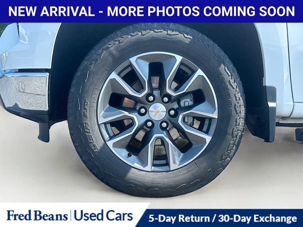 Used 2023 Chevrolet Silverado 1500 LT AWD/4WD image 12