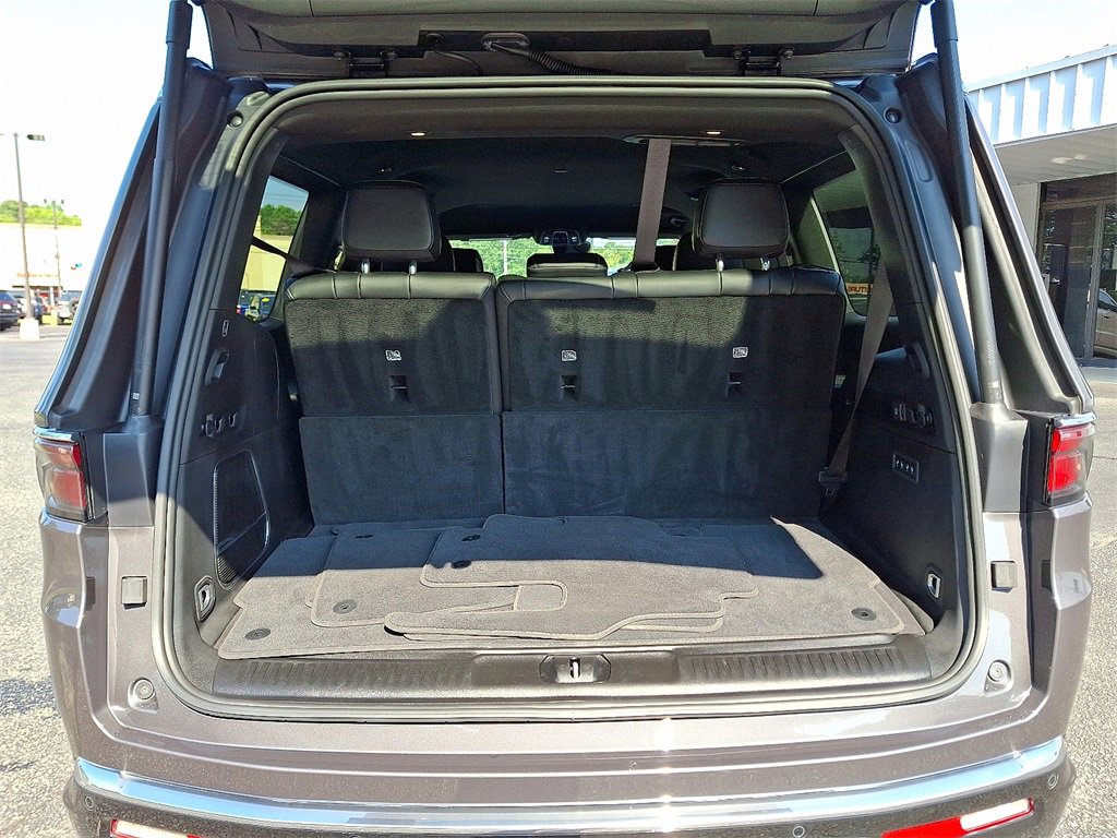 Used 2022 Jeep Wagoneer Series III w/ Convenience Group I image 30