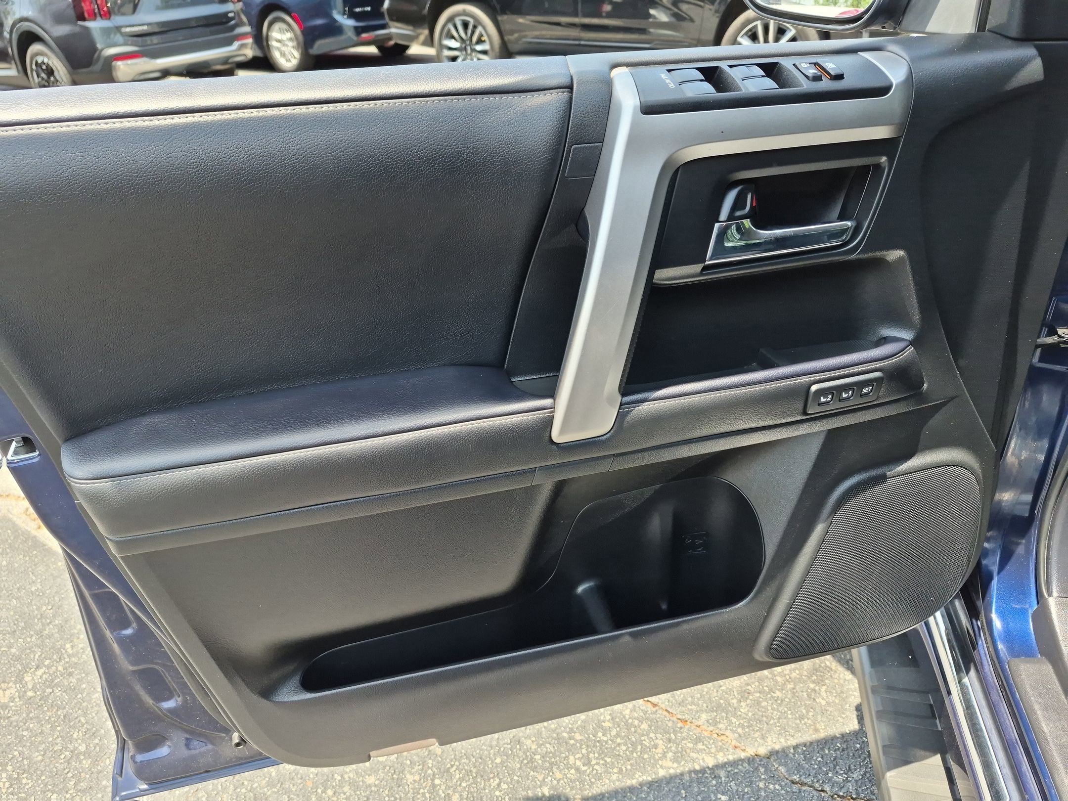 Used 2024 Toyota 4Runner Limited AWD/4WD image 14