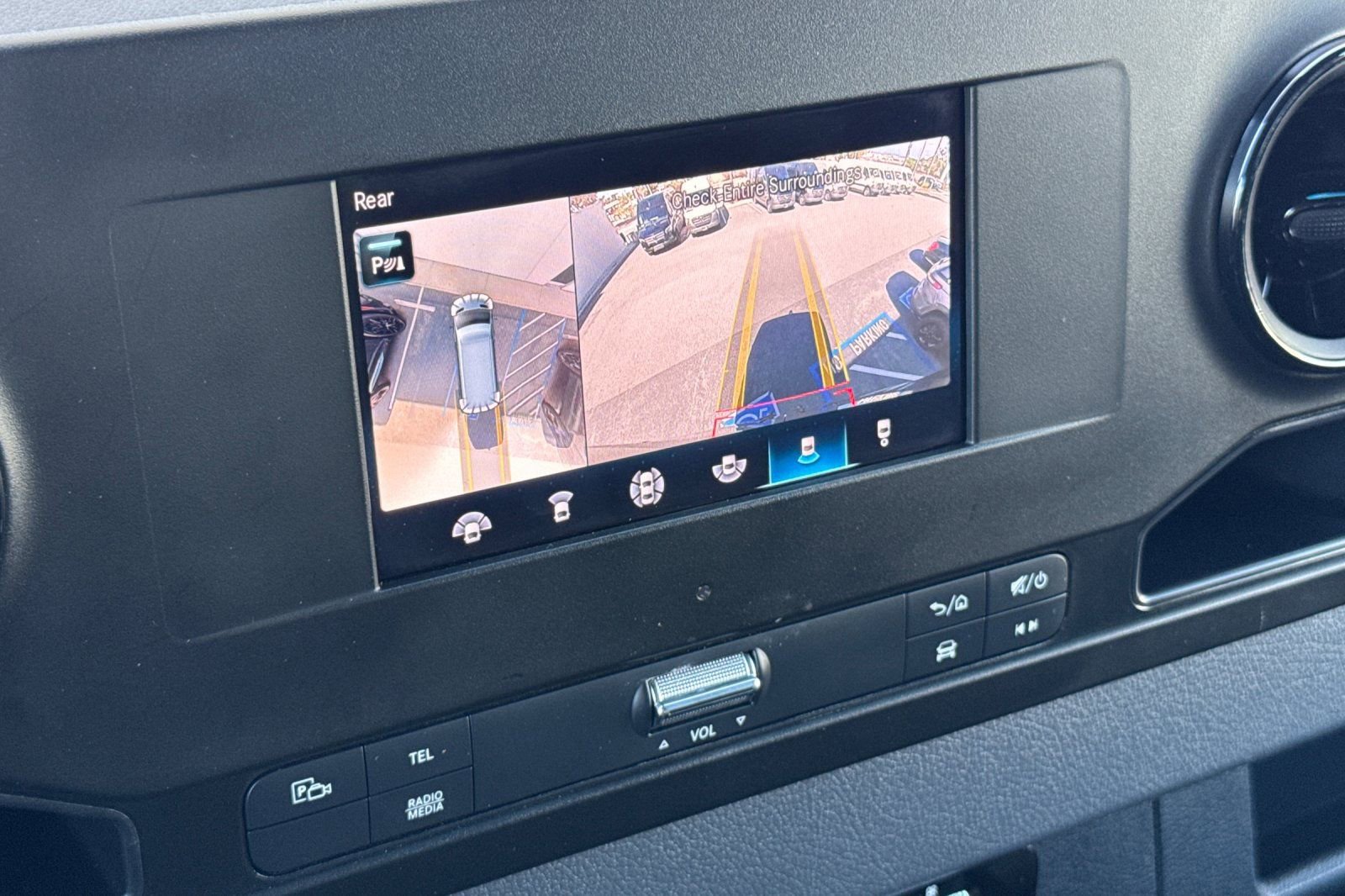 Used 2024 Mercedes-Benz Sprinter 2500 image 22