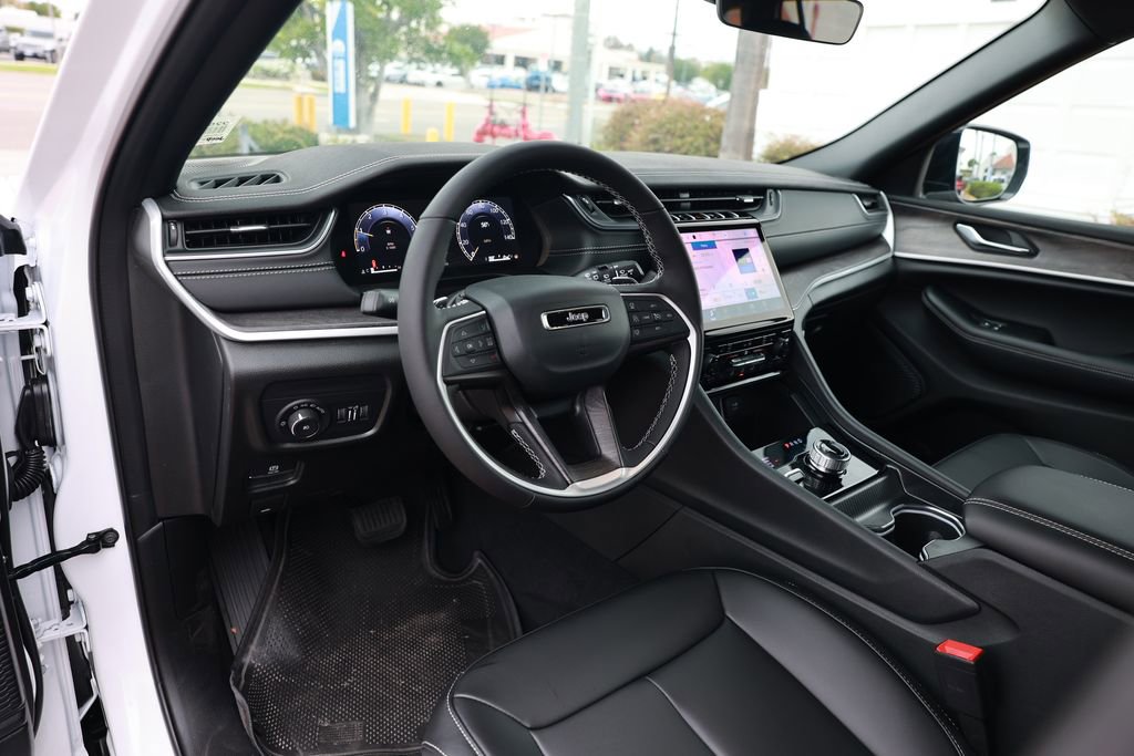 New 2025 Jeep Grand Cherokee Limited image 10