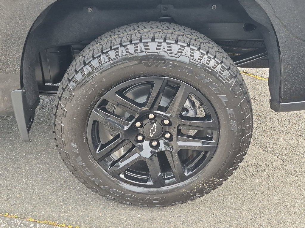 New 2026 Chevrolet Silverado 1500 Custom w/ Turbomax Blackout Package AWD/4WD image 23