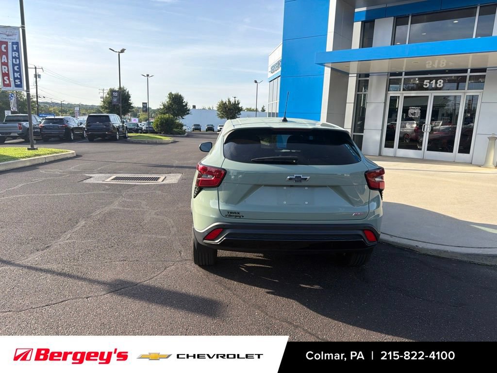 Certified 2024 Chevrolet Trax RS w/ Driver Confidence Package FWD image 6