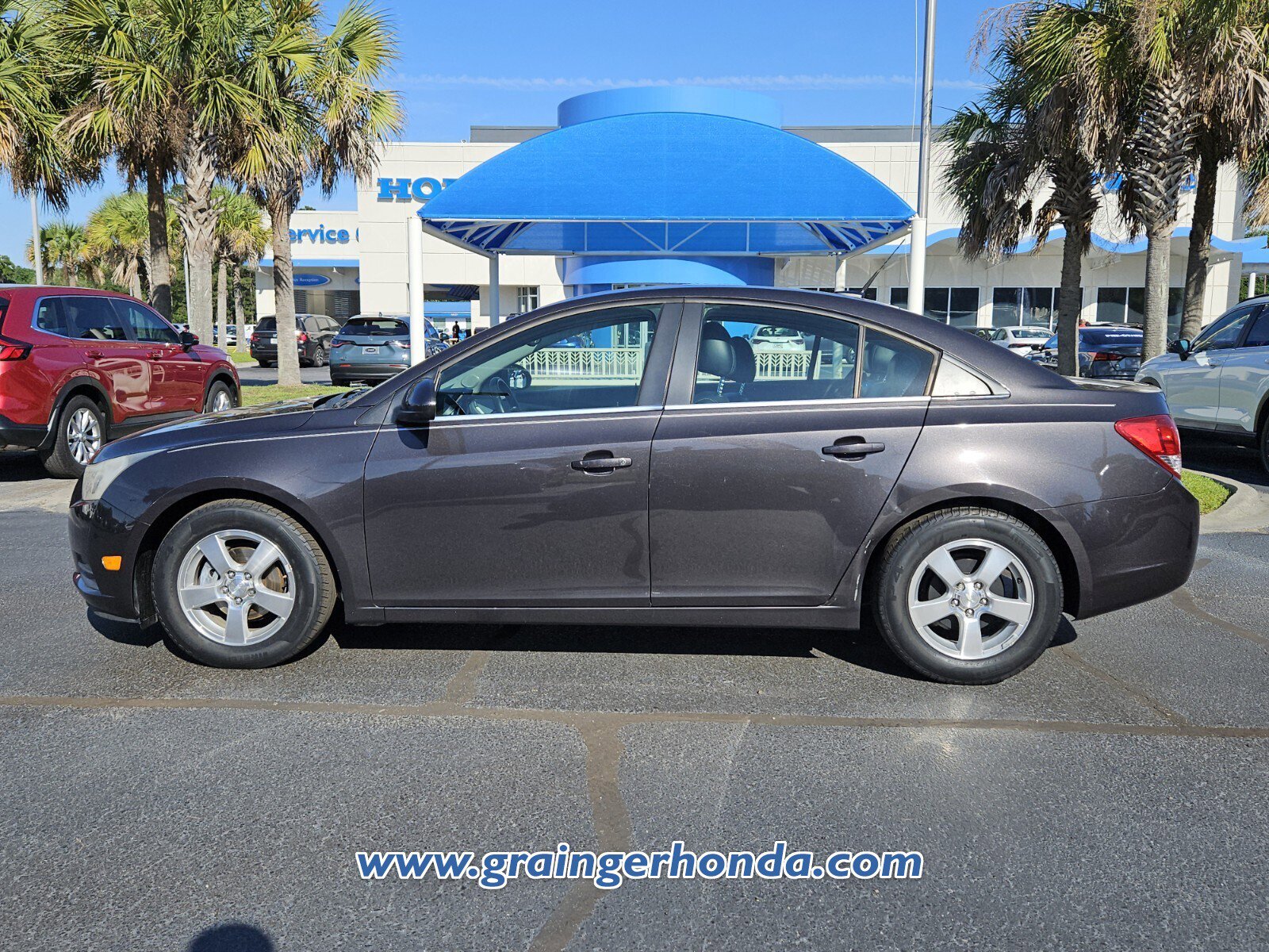 Used 2014 Chevrolet Cruze LT FWD image 2