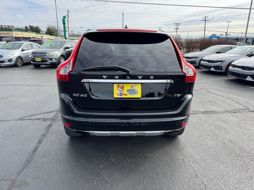 Used 2016 Volvo XC60 T5 Premier image 16