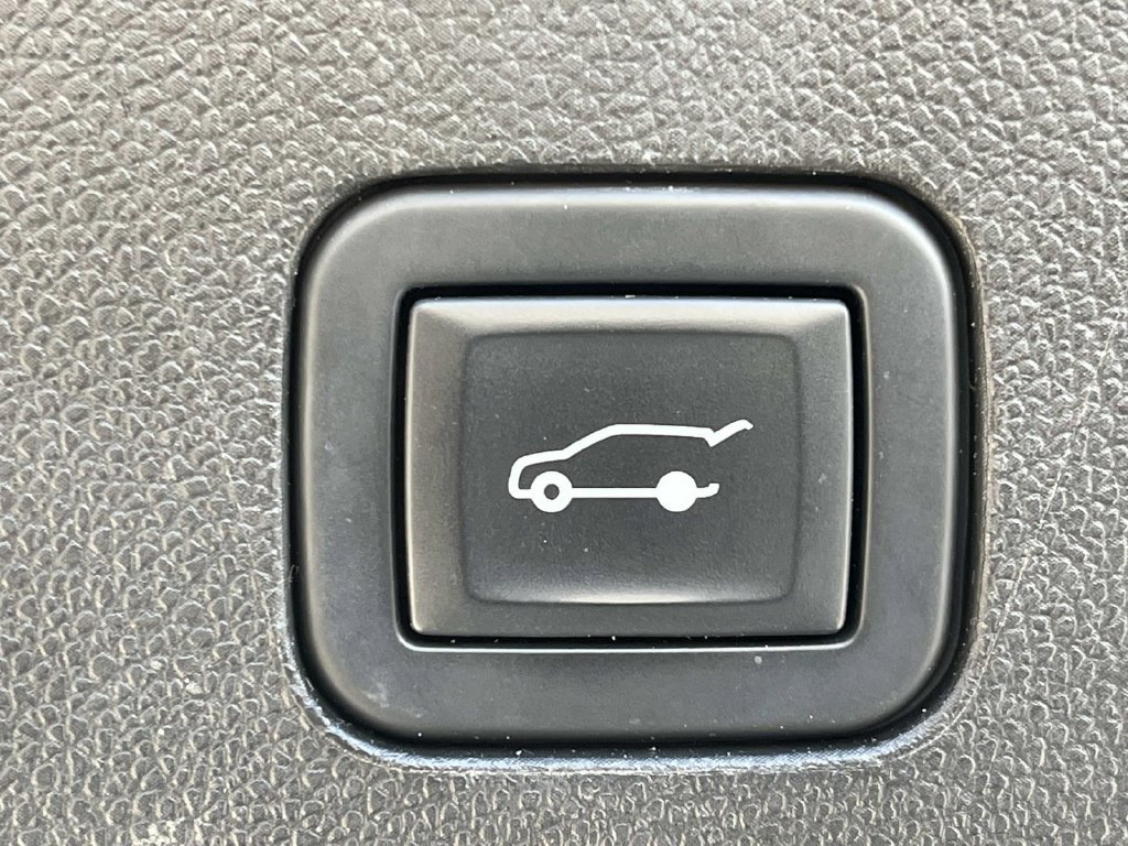 Used 2021 Chevrolet Tahoe Z71 AWD/4WD image 25