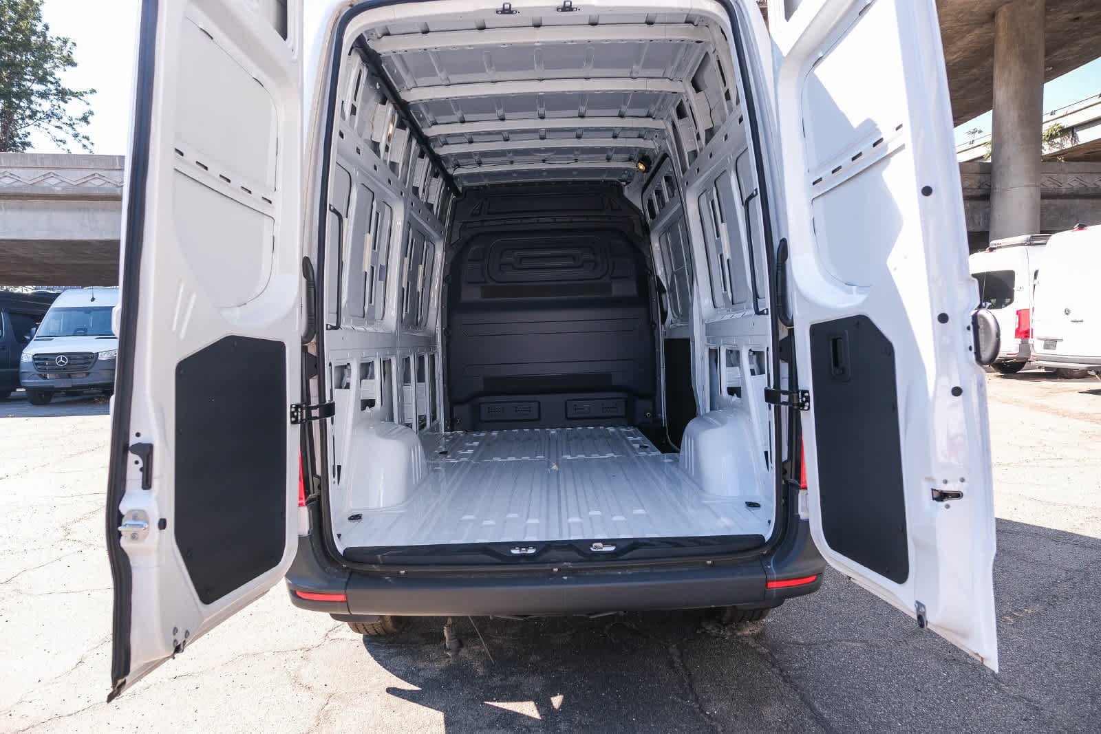 New 2025 Mercedes-Benz Sprinter 2500 image 25