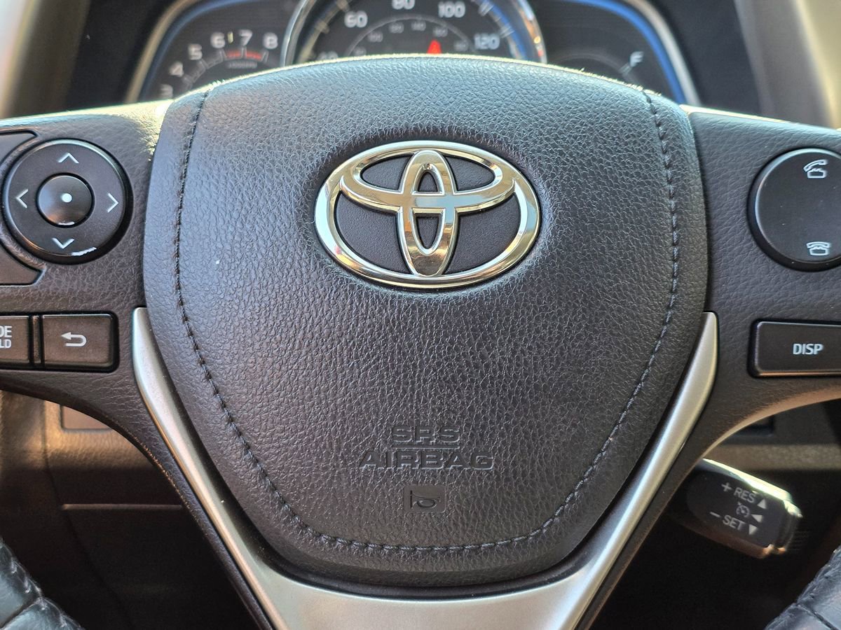 Used 2015 Toyota RAV4 Limited image 28