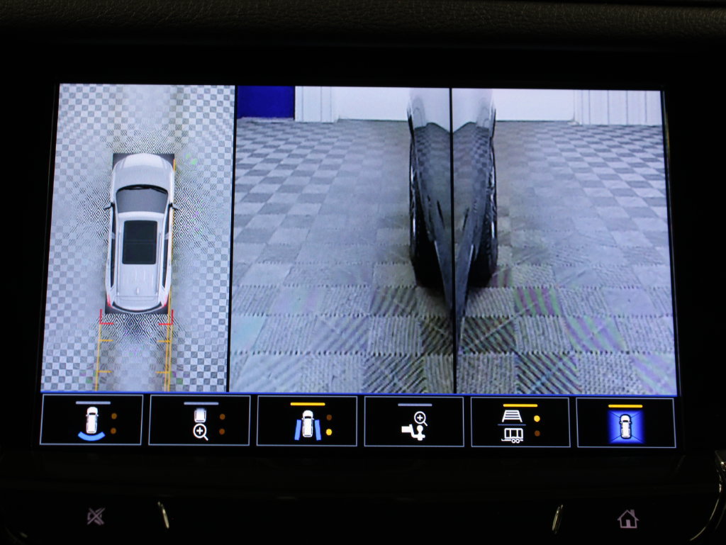 Used 2022 Cadillac XT6 Sport w/ Technology Package AWD/4WD image 25