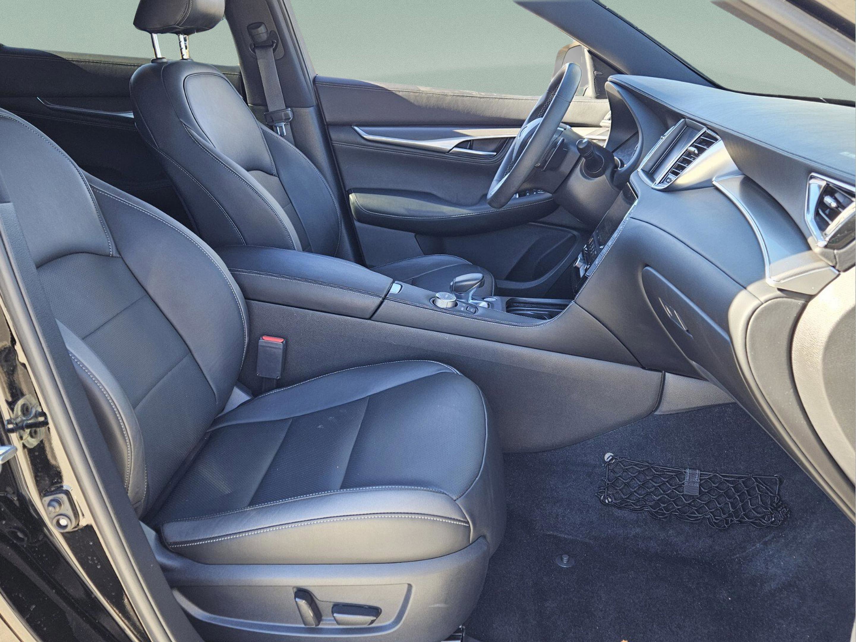 Used 2023 INFINITI QX55 Luxe w/ Cargo Package image 11